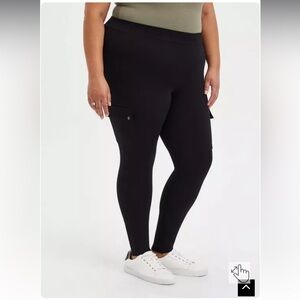 NWOT Torrid Full Length Signature Waist Ponte Cargo Legging